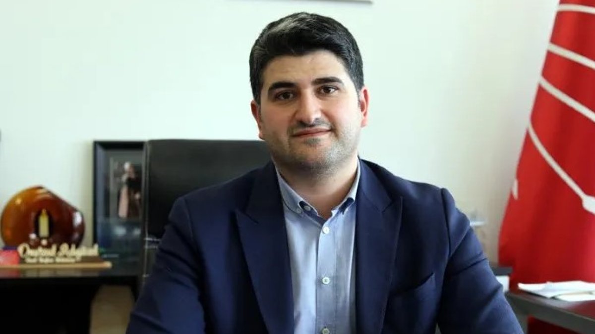 Kılıçdaroğlu Onursal Adıgüzel'i görevden aldı