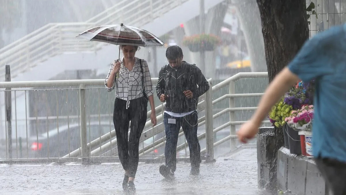 Aşırı sıcaklar ve kuvvetli yağışlar geliyor! Türkiye'ye 17 Mayıs uyarısı geldi: Bu bölgede olanlar tedbirini alsın