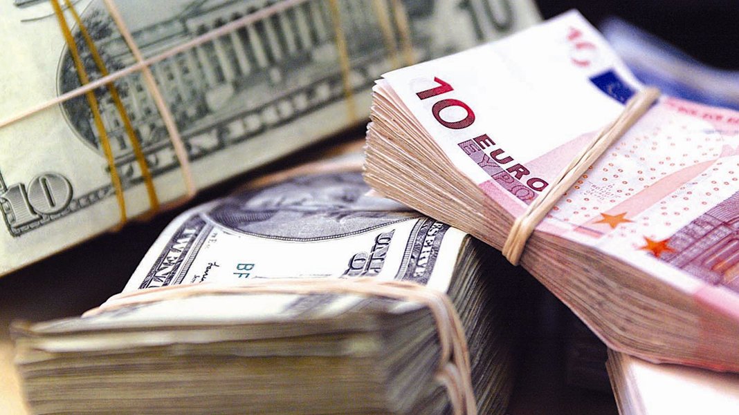 Dövizde son durum: Rekor sonrası piyasalar durulmuyor