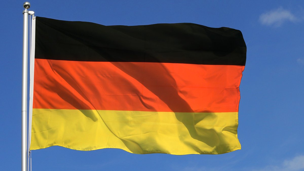 Almanya’da Sabah gazetesine yapılan baskınla gözaltına alınan 2 gazeteci serbest bırakıldı