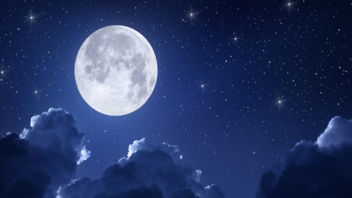 Rüyada Dolunay Görmek: Aydınlanmanın ve Gizemin Sembolü