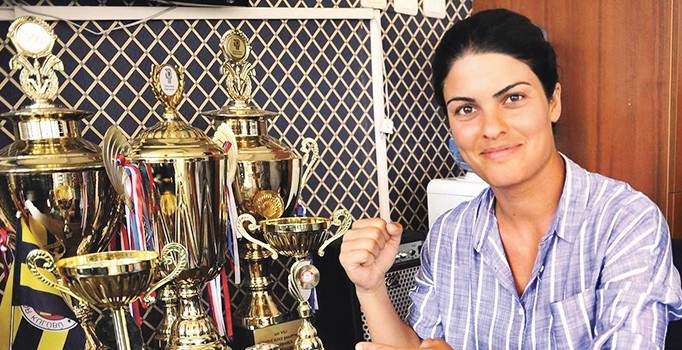 Gülsüm Tatar: Beni ülkemde yenecek biri yetişmeden boksu bırakmayacağım