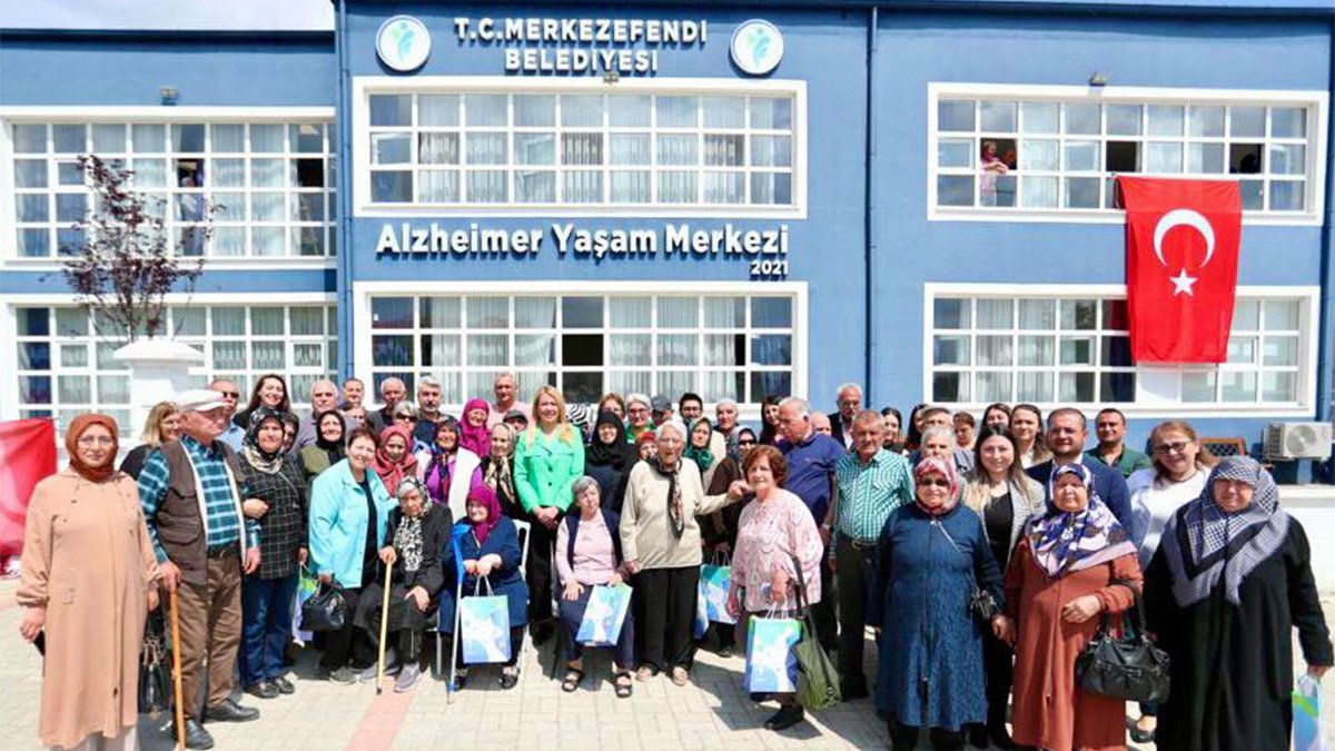 Alzheimer Yaşam Merkezi’nde Anneler Günü kutlandı