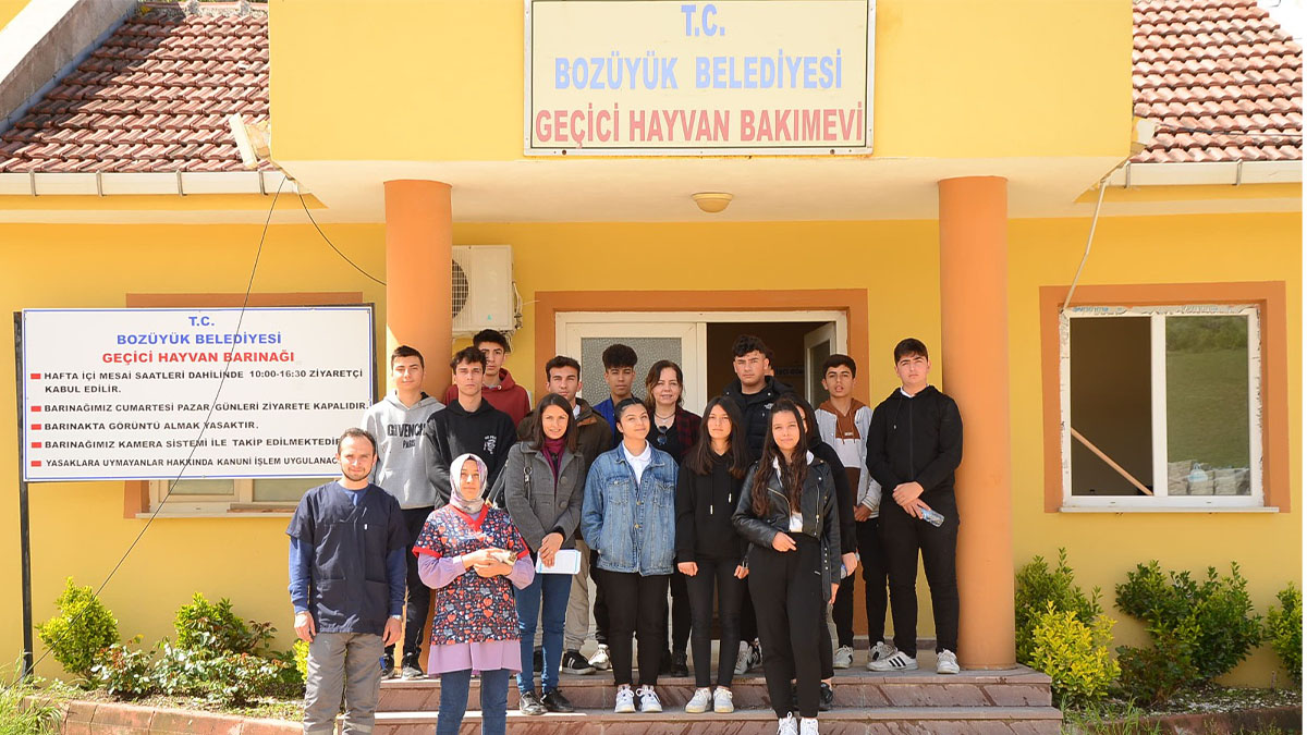 Öğrencilerden barınağa ziyaret