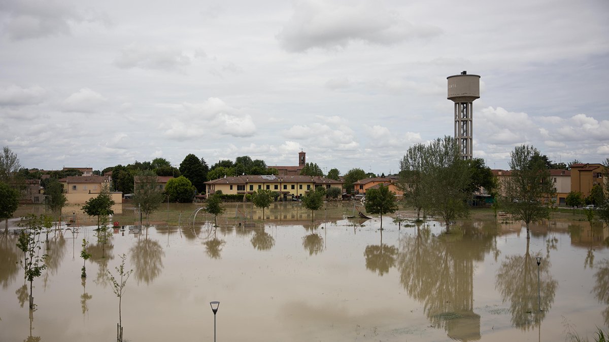 13 bin kişi tahliye edildi! Formula 1'in dahi iptal edildiği İtalya'da hayat felç oldu