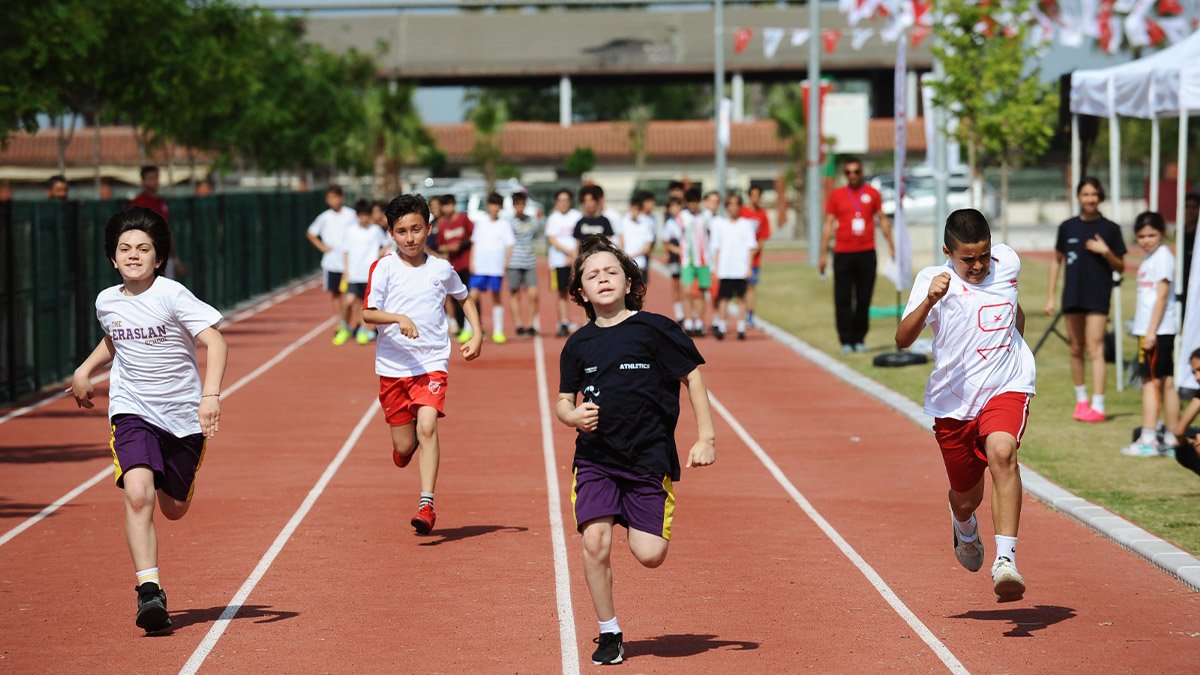 Semra Aksu Atletizm Pisti’nde bayram coşkusu!