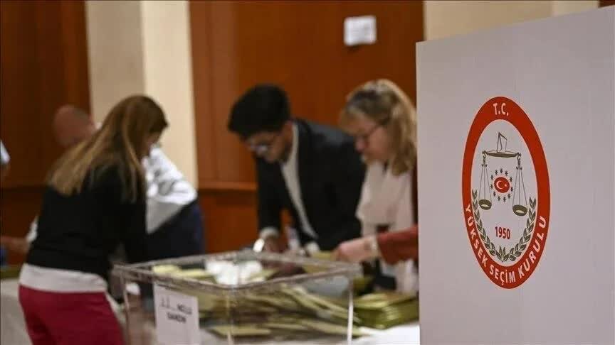 Sanatçı ve yazarlar seçmene oy verme çağrısı: Kazanma azmiyle sandığa gidiyoruz