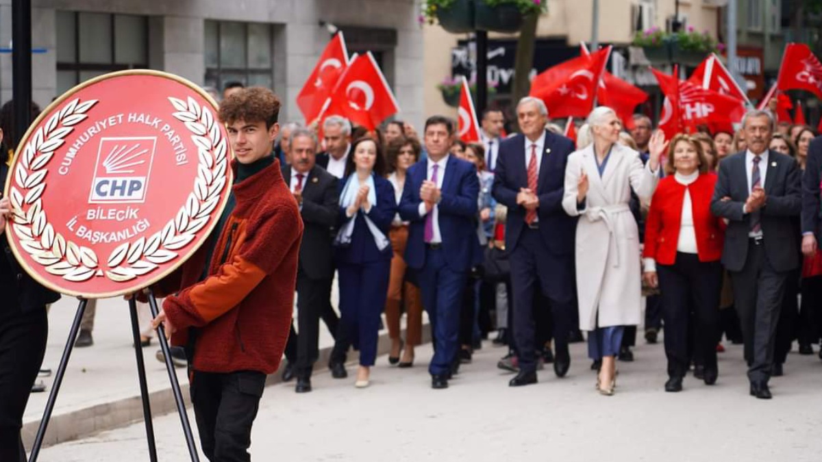 Başkan Bakkalcıoğlu, 19 Mayıs alternatif törenine katıldı