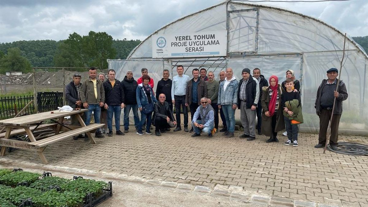 Uygulamalı Bahçıvanlık Kursunu bitiren 25 kursiyer belgelerini aldı