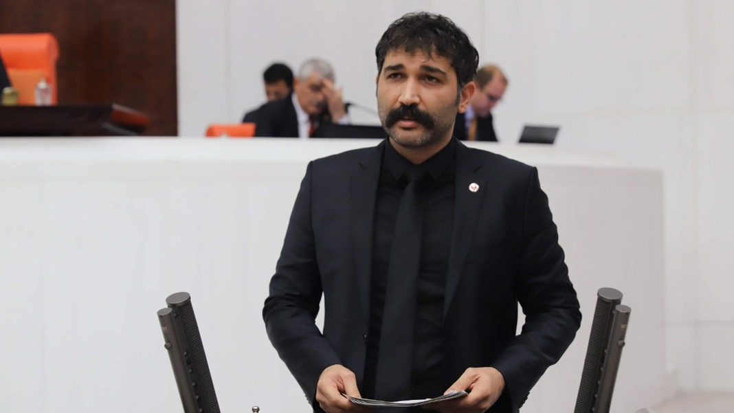 Barış Atay Sinan Oğan'ın 'KaçAK Saray' tweetini hatırlattı: Odanın birini de kendi alır diye umdu