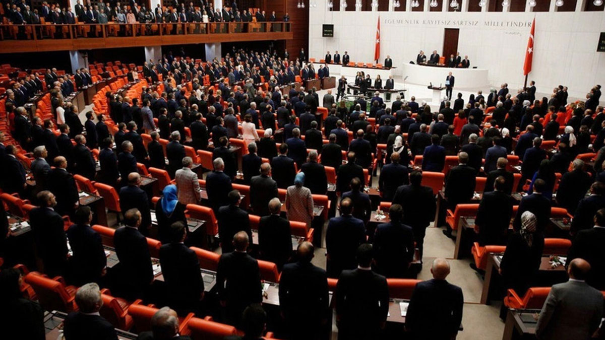 Yeni TBMM'de şaşkınlık uyandıran detay! Tam 31 milletvekili aynı anda...