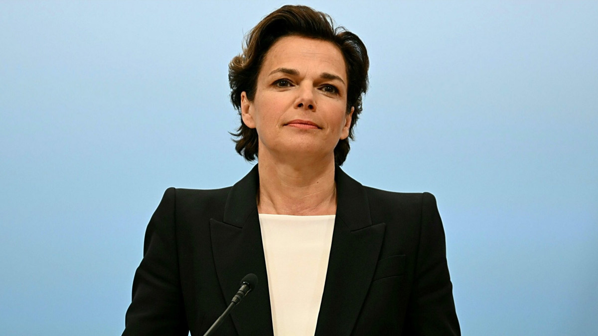 Avusturya’da ana muhalefet partisi lideri istifa etti