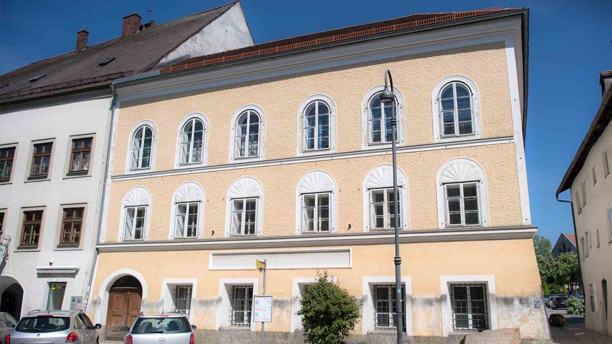 Hitler'in doğduğu tarihi evde insan hakları üzerine eğitim verilecek