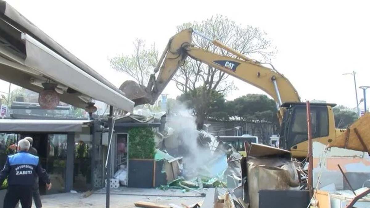 İmamoğlu duyurdu: İBB ekipleri kaçak yapıları yıkıyor