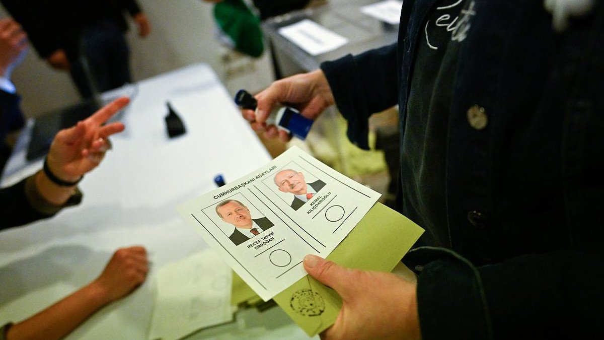 İkinci tura adım adım: Yurt dışı oylarda rekor katılım