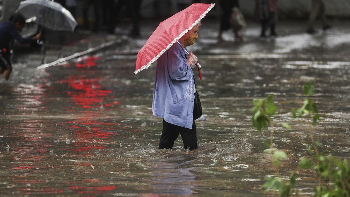 Güneş bu illerde yaşayanlara uğramıyor: Yağmur kuvvetli gelecek!