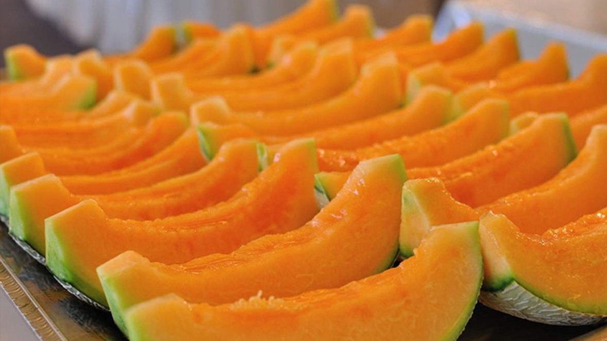 Yubari kavunları 25 bin dolara satıldı