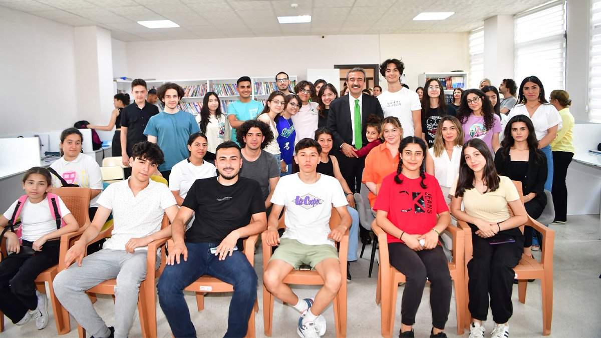 Soner Çetin gençlerle buluştu