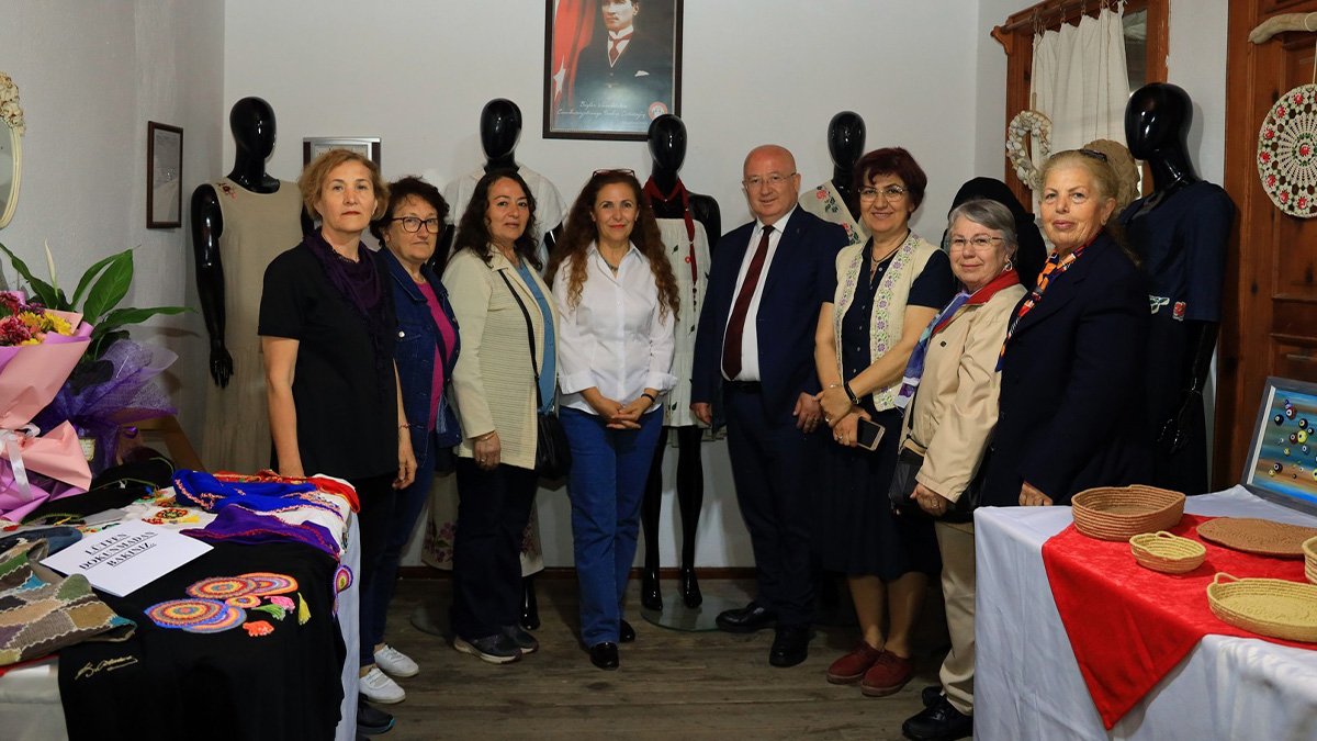 1650 kursiyer, eserlerini sergiledi