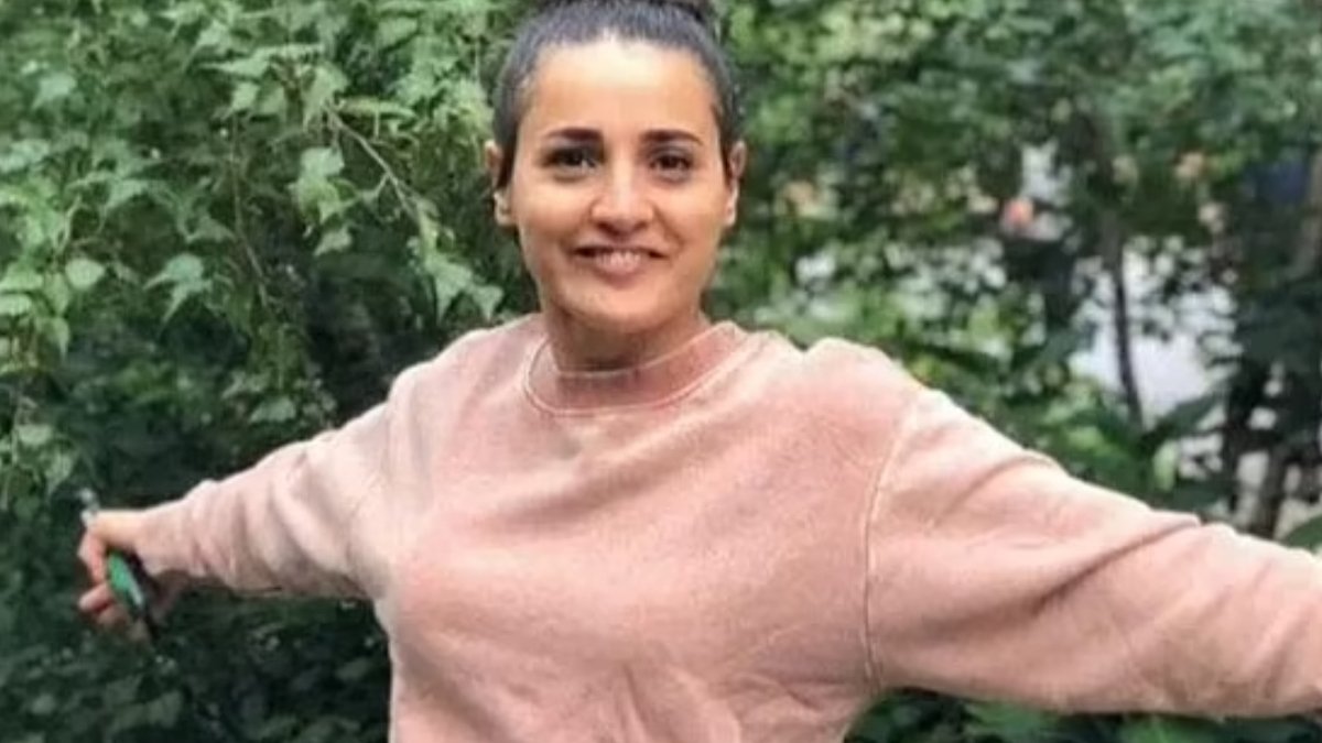 Türk sanatçıya ABD'de korkunç saldırı: Tanımadığı bir kişi metro raylarına itti