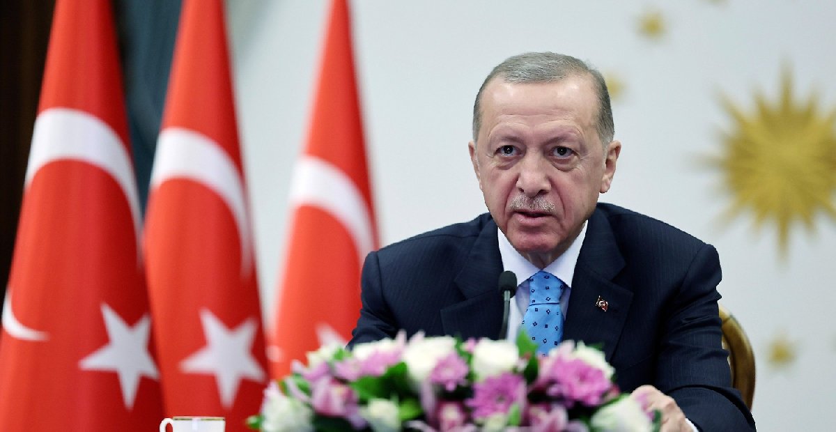 Cumhurbaşkanı Erdoğan müjdeyi verdi! Yeni hızlı tren projesini açıkladı: O ülkeye kadar gidilecek