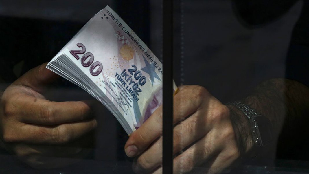 Bakan Vedat Bilgin temmuz ayınım işaret edip açıkladı: Asgari ücret kaç dolar olacak?