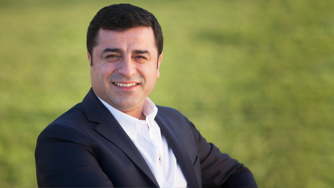 Demirtaş Kılıçdaroğlu'na oy isteyerek seslendi: Yarın kıyamet günü değil ama son seçim olabilir