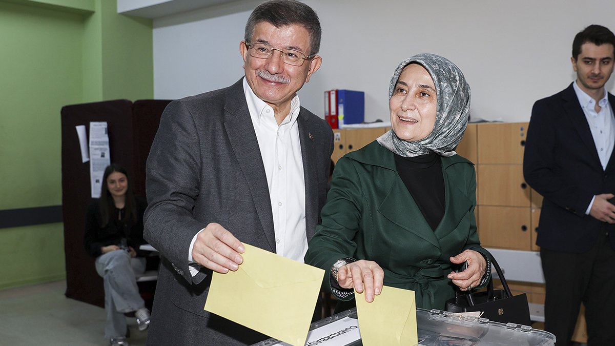 Oyunu kullanan Davutoğlu'ndan CHP'li Şeker'e yapılan saldırıya tepki