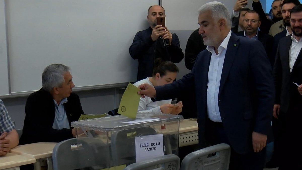 HÜDA PAR lideri Yapıcıoğlu pusulasını düşürdü, oyu belli oldu