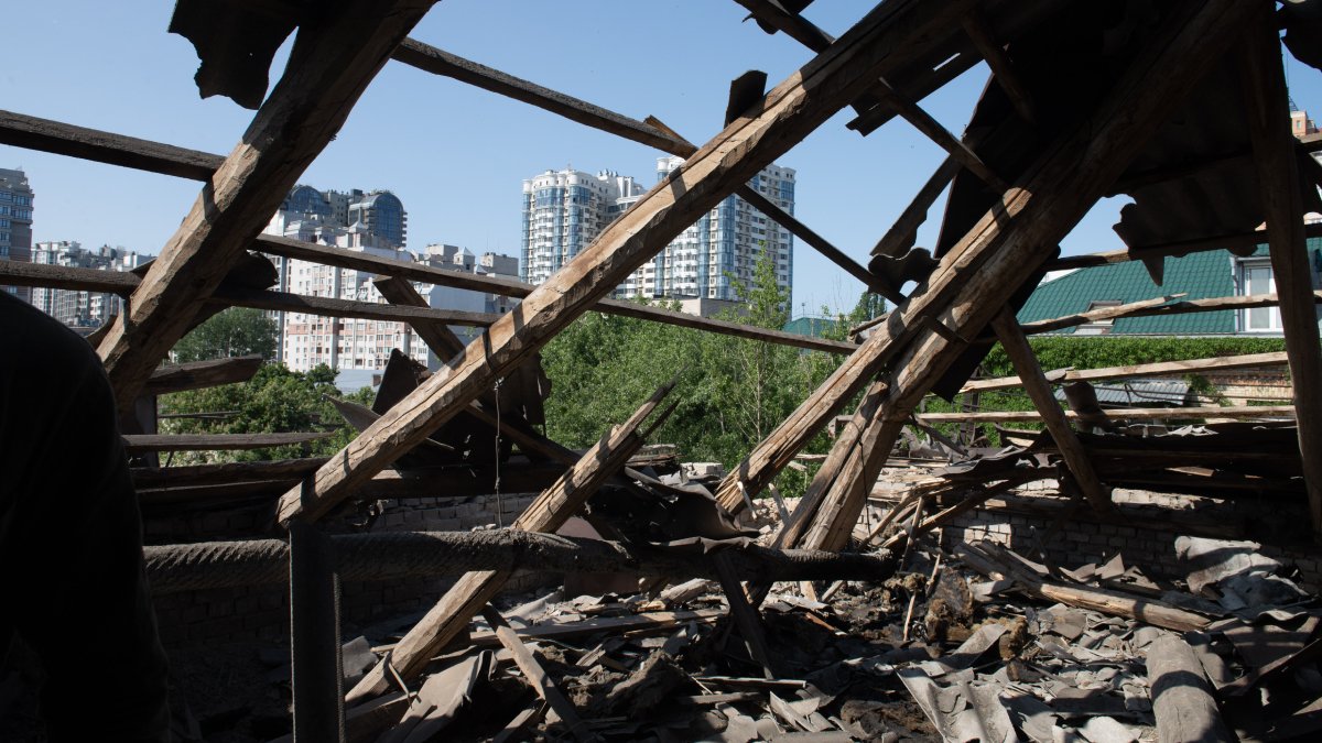 Rusya ‘kuruluş yıldönümünde’ saldırdı: Kiev’e 54 dronla hava operasyonu