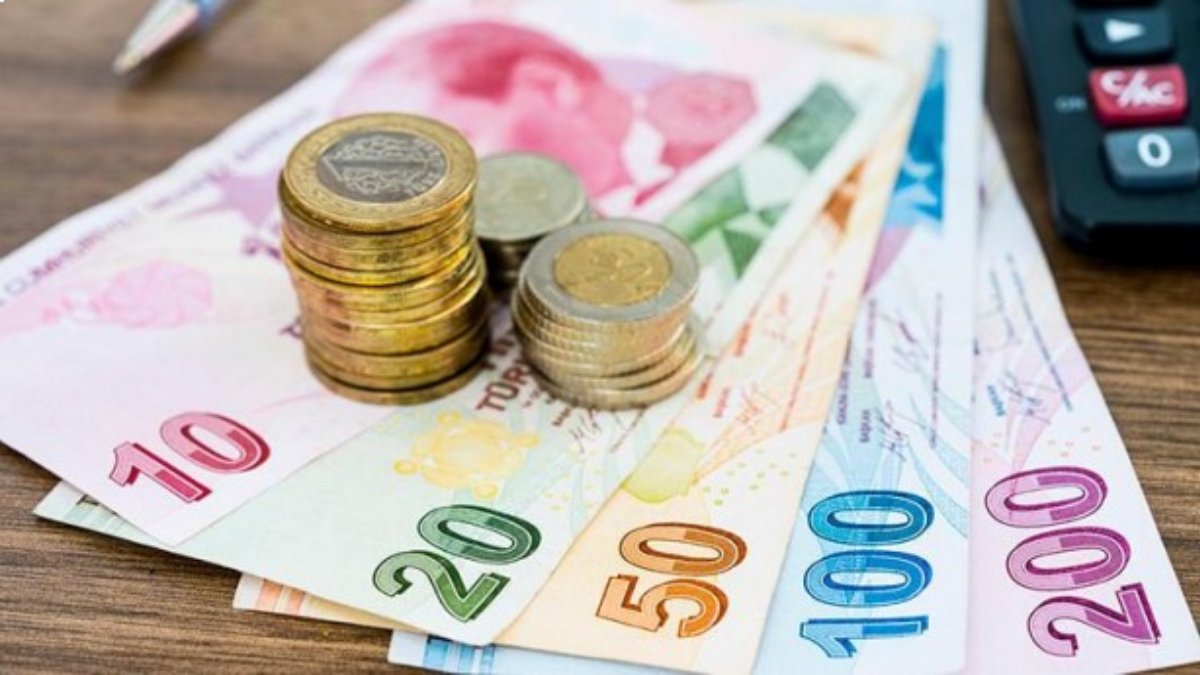 EYT'li emekliler dikkat! Maaş alamayanlara duyuruldu: O tarihte çift ikramiye verilecek