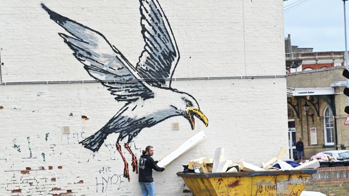 Banksy’nin eseri evin sahibi çiftin kabusu oldu