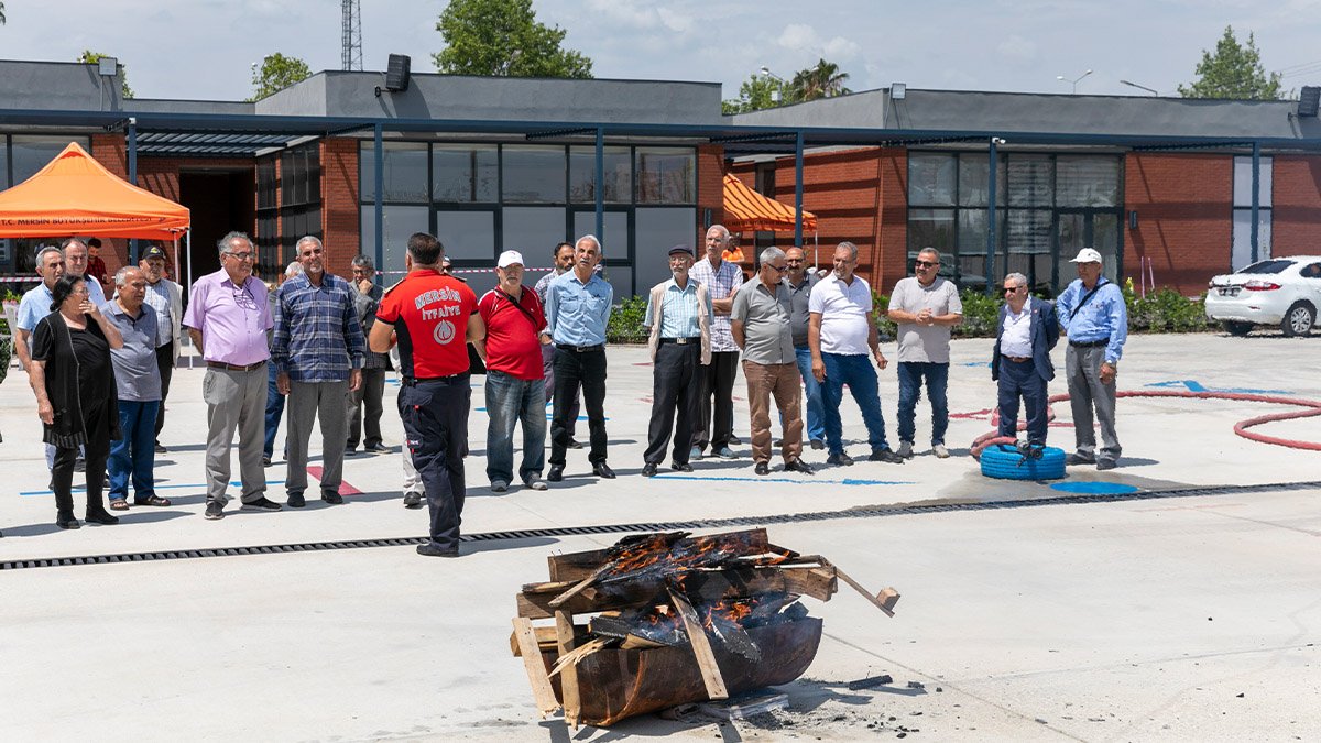 Emekli evi üyelerine, yangın ve müdahale yöntemleri eğitimi verildi