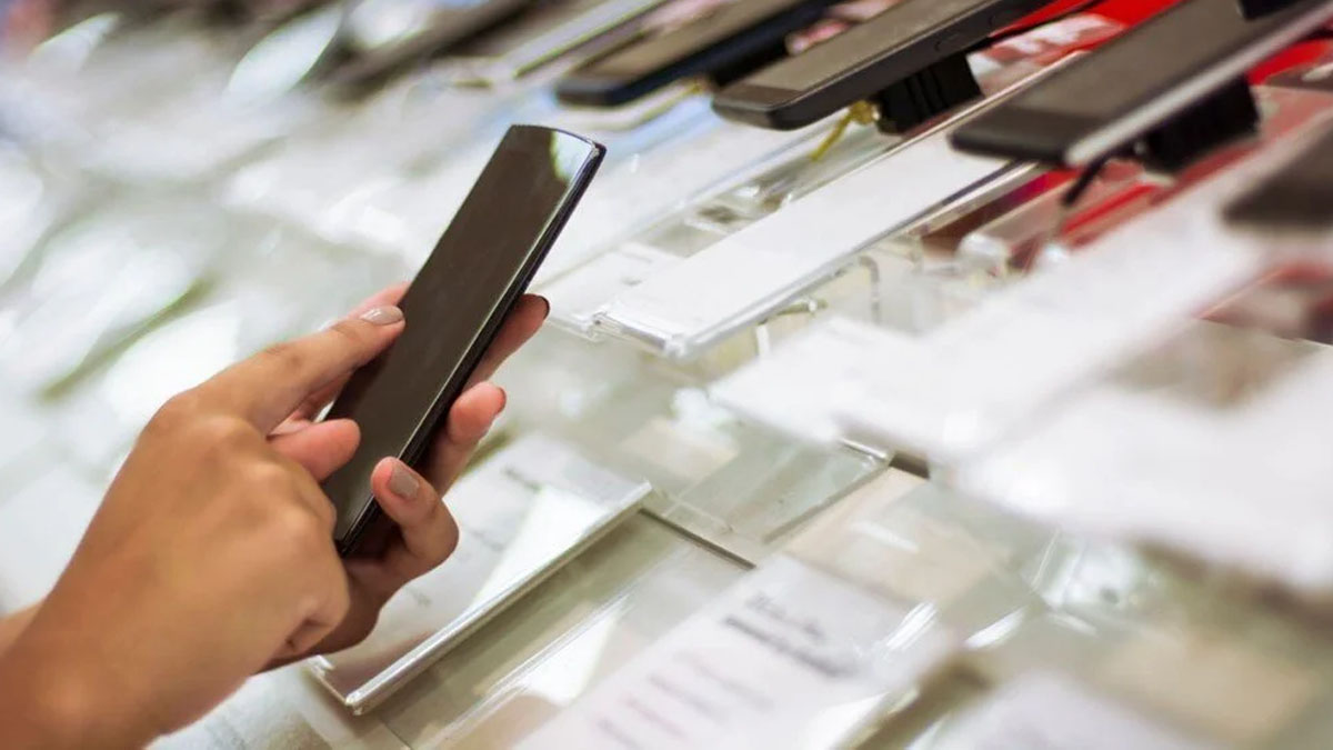 İPhone fiyatları yarıya düşüyor! Telefon alacaklara müjde: Bilgisayar ve telefonlarda vergi muafiyeti...