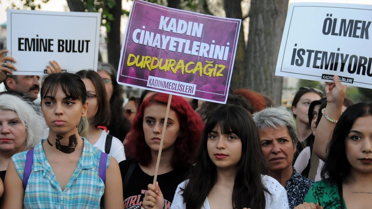 Bir kadın cinayeti de Ankara'da! Eski eşini silahla katledip intihar etti