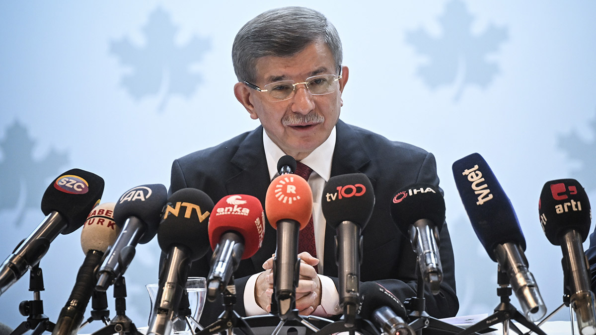 Davutoğlu: AK Parti bu seçimi korku ve dürtü politikası ile kazandı