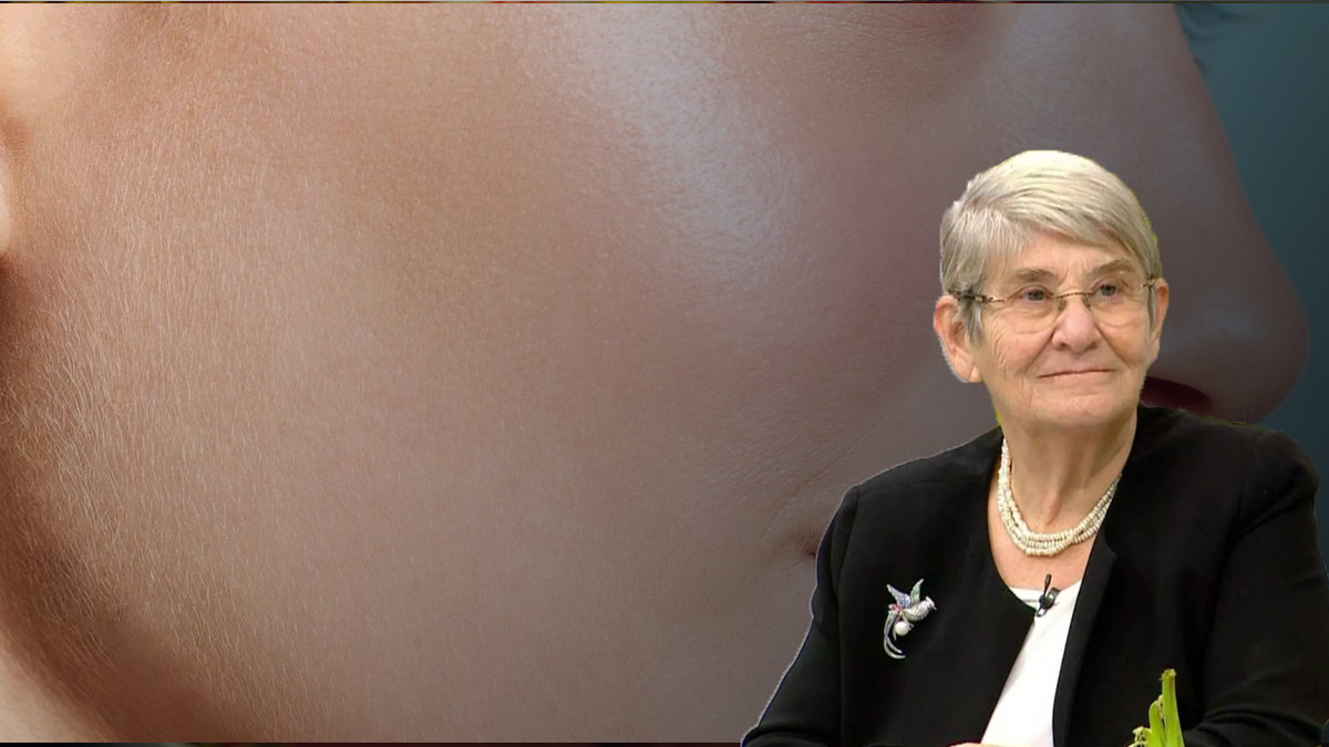 Bu formülle 15 yıl geçmişe gideceksiniz! Cildinizdeki kırışıklıklar yok oluyor: Canan Karatay gizli formülü paylaştı...