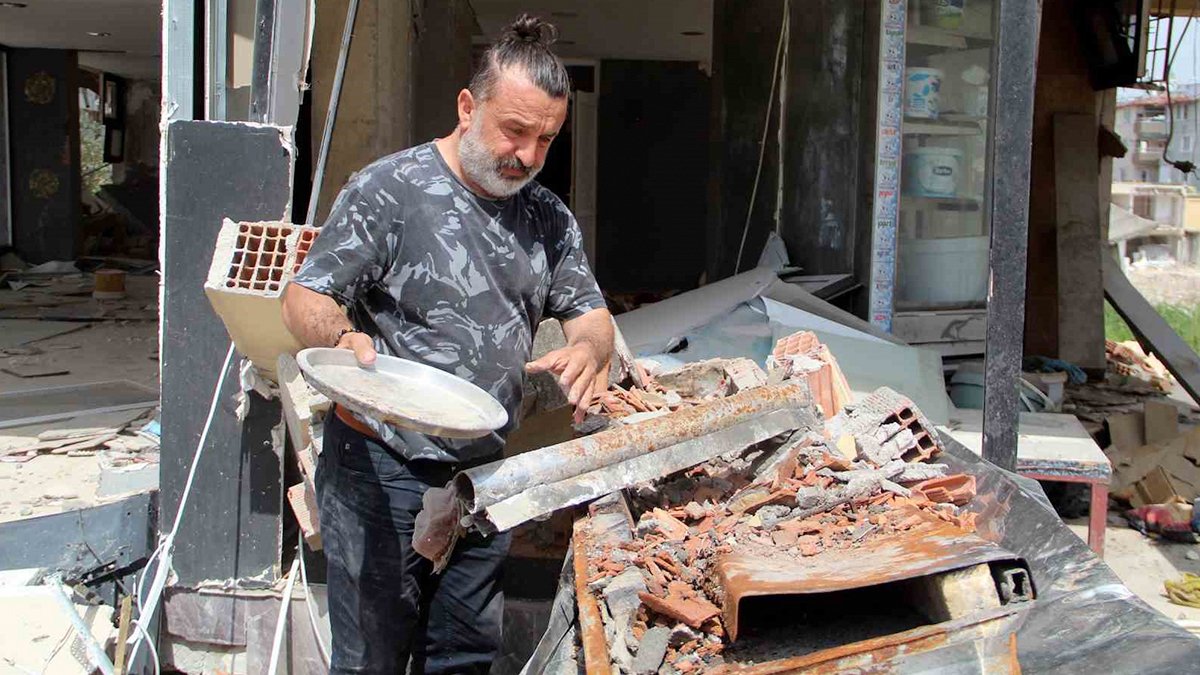 Tüm birikimi depremde enkaz oldu: Maddi zararım 30 milyona yakın
