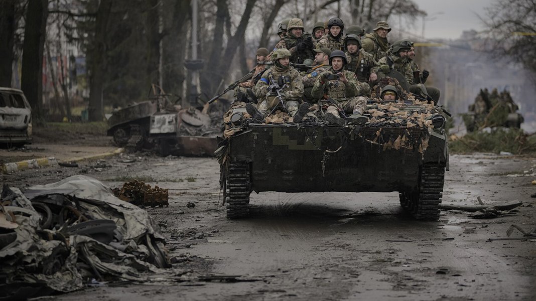 İngiliz istihbarat servisleri Kiev'e paralı asker arıyor iddiası