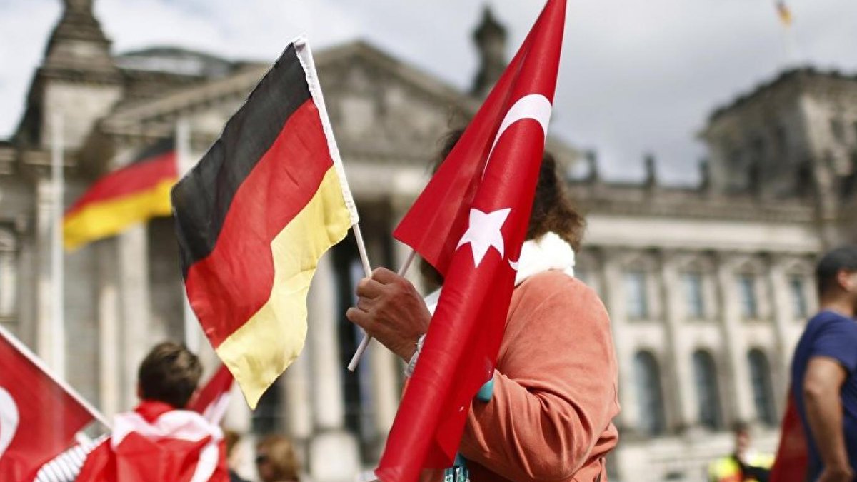 Alman vatandaşlığında 2002'den bu yana büyük artış: Suriyeliler ilk sırada Türkler ikinci sırada