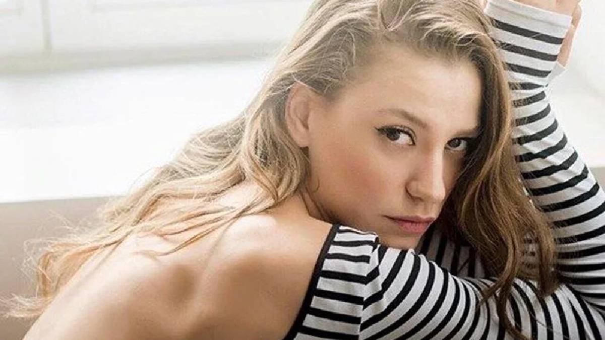 Serenay Sarıkaya Show TV’den Netflix’e transfer oldu! Selena'ya eşlik edecek ilk başrol belli oldu! Kıvanç’tan sonra…