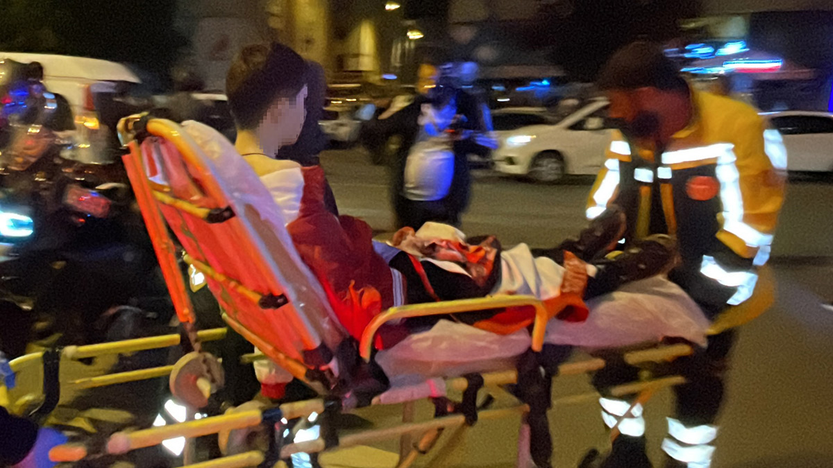 Galatasaray'ın şampiyonluk kutlamalarında bıçaklı kavga: 1 yaralı