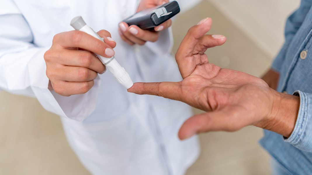 40 yaşından sonra tehlike kendini gösteriyor: Bu diyabet türüne dikkat