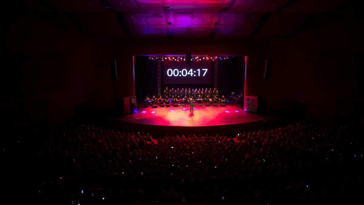 Antakya Medeniyetler Korosu, şarkılarını depremde hayatını kaybedenler için söyledi