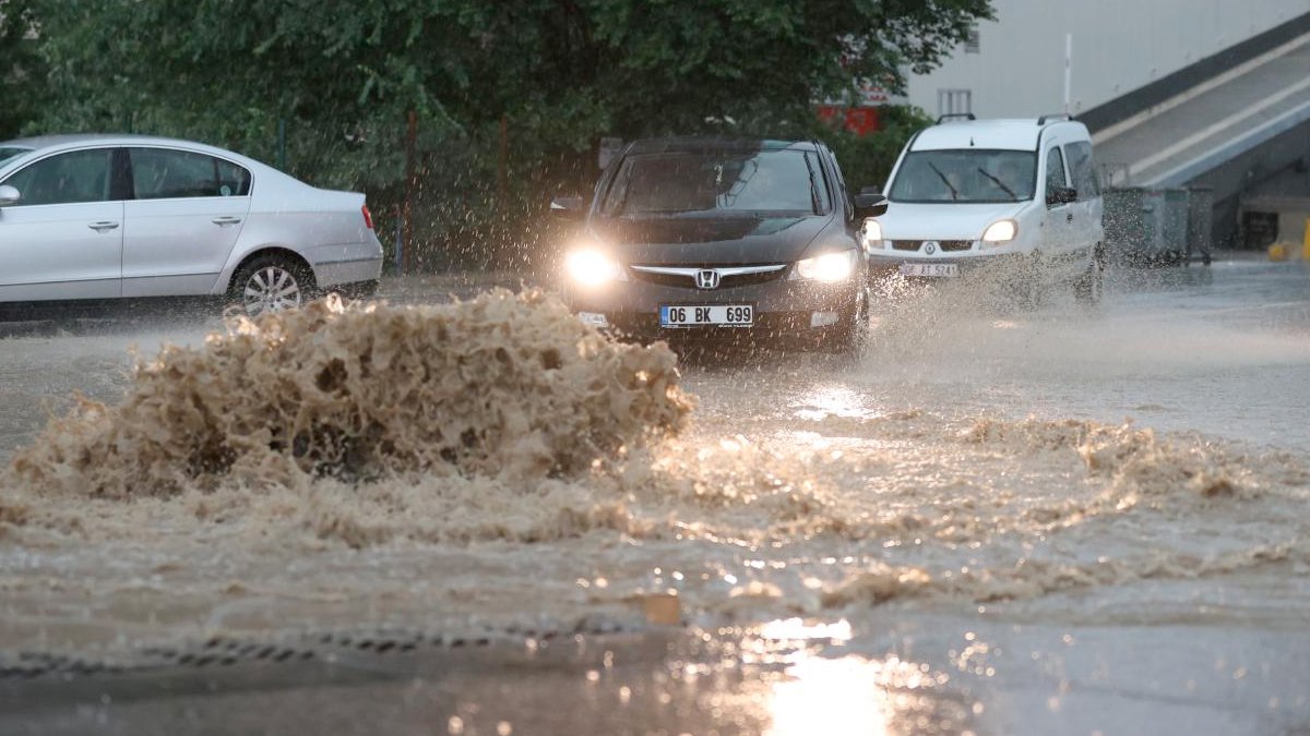 Ankara Valiliği'nden 'sağanak' uyarısı