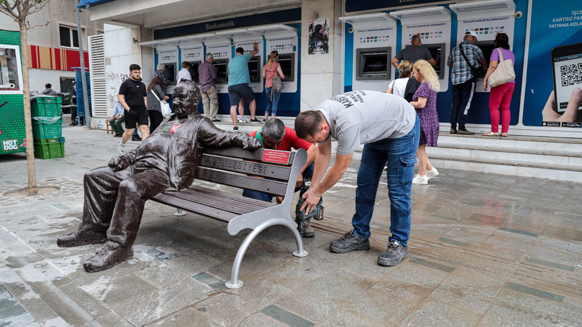 Bir Baba Hindi geri döndü