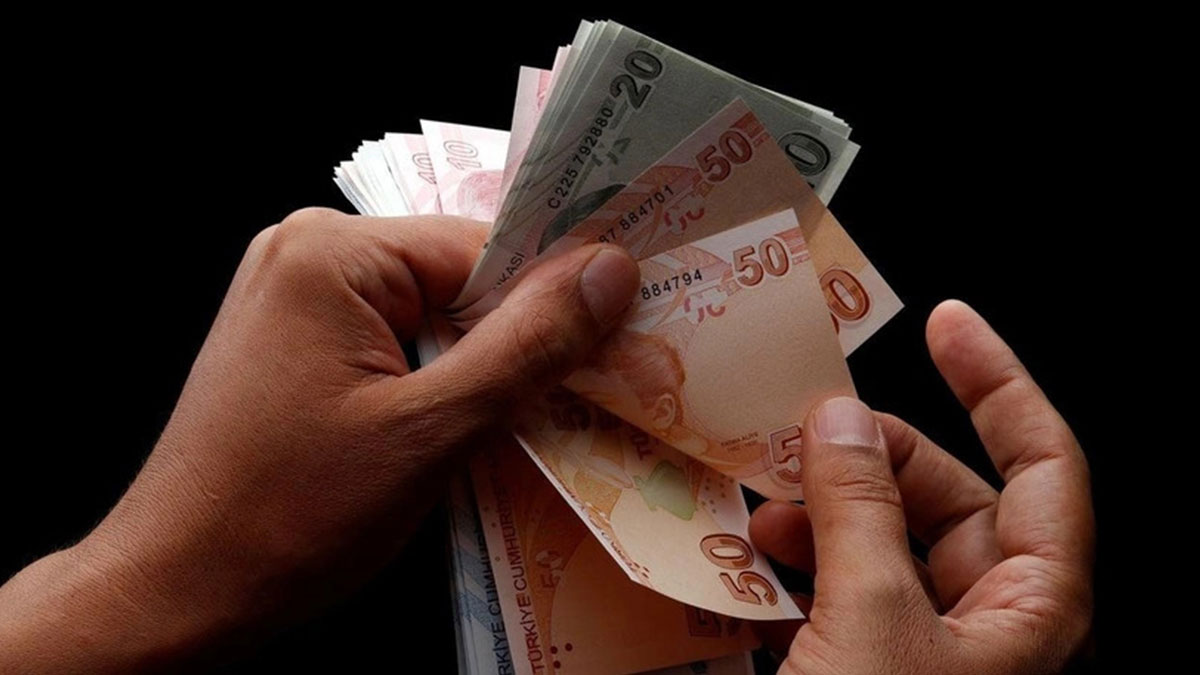 Emekli bayram ikramiyesine yüzde 82 zam! Tarih belli oldu, 15 milyon emeklinin hesabına yatırılıyor