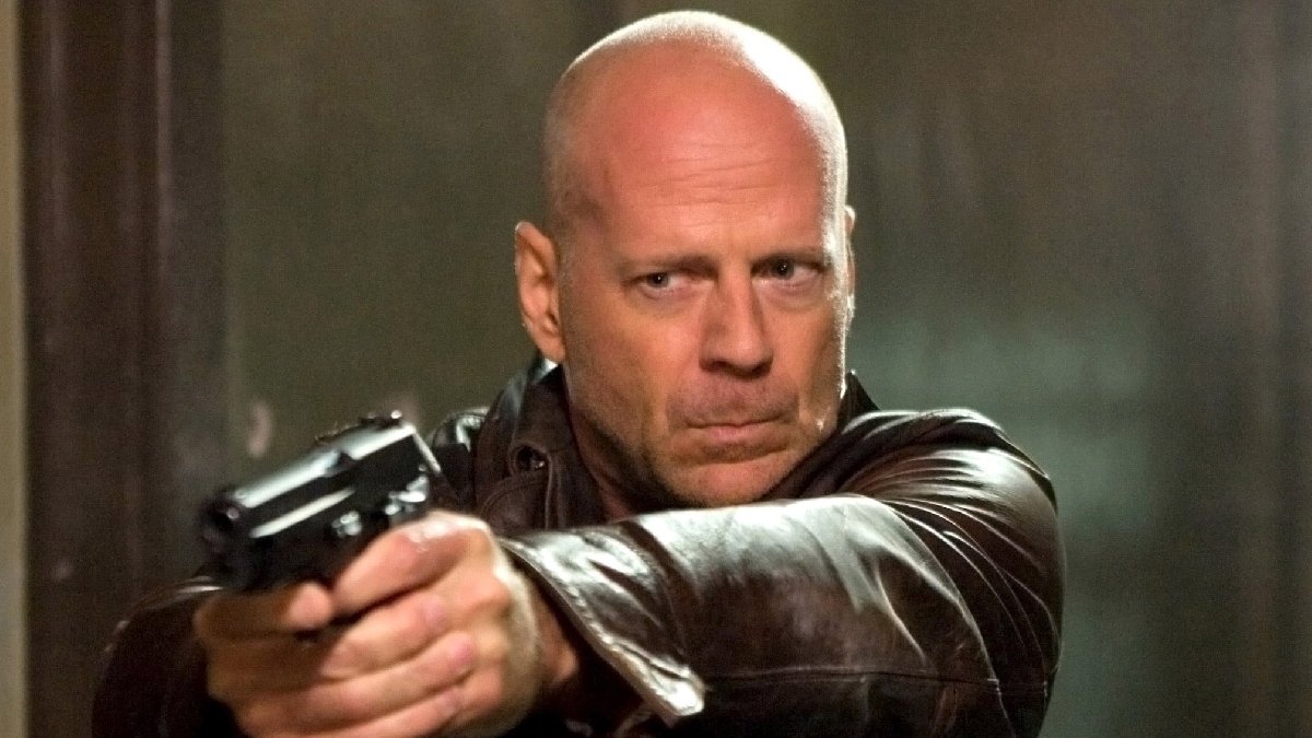 Sizde de o belirtiler varsa hemen doktora başvurun! Bruce Willis'i kariyerinden eden sinsi hastalık herkesi tehdit ediyor