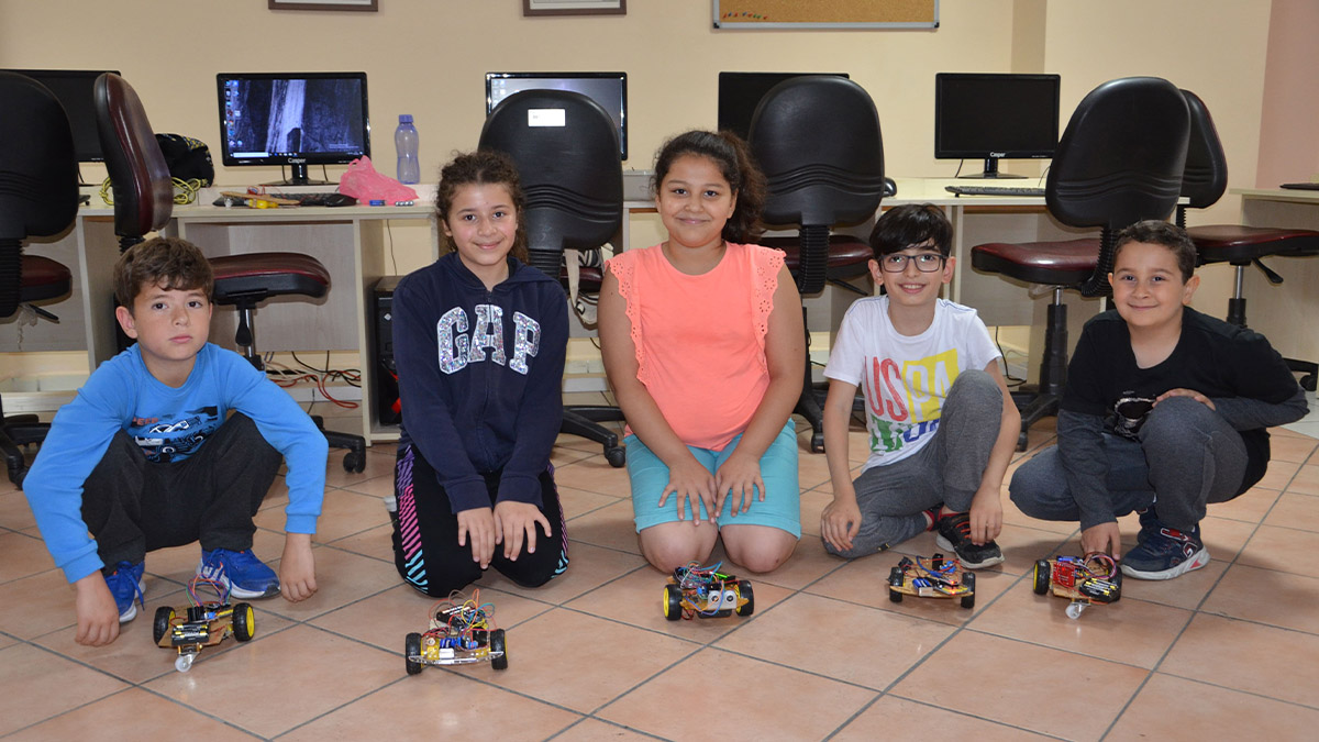 Alanya ATABEM’den bir ilk Bluetooth kontrollü araba projesi