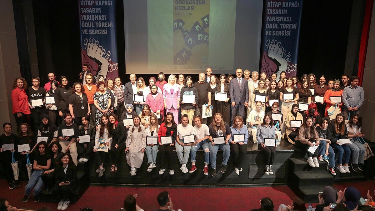 Tomris Uyar’ın kitabına kapak tasarladılar